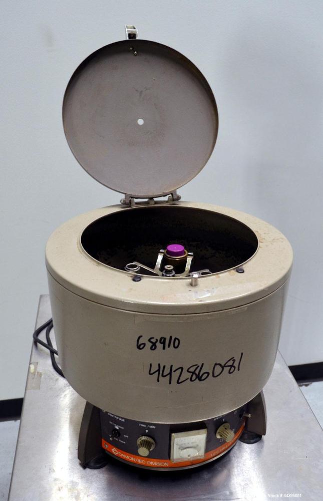 Used IEC International Equipment Company Lab Centrifuge, Model HN-S. Maximum 8450 rpm. Includes speed control, brake, and a model 211 4 position swing out rotor. Driven by a 1/7hp, 1/60/115 volt moto...