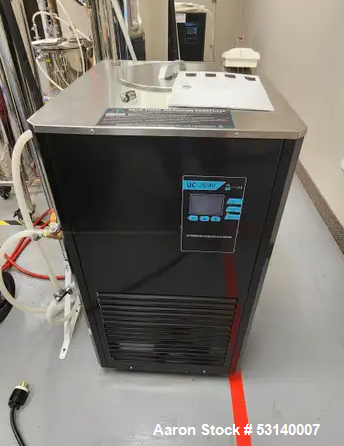 Usado- Enfriador frigorífico de laboratorio de EE. UU., modelo UC-20/40. Caudal de la bomba 30L por minuto. Depósito de 20L....
