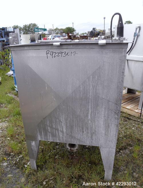 Used Klenzade Flo-Gineered Klenzmation CIP System consisting of: (1) Klenzade 3 compartment tank system, (2) approximate 70 gallon compartments, and (1) approximate 275 gallon compartment. (2) Klenza...