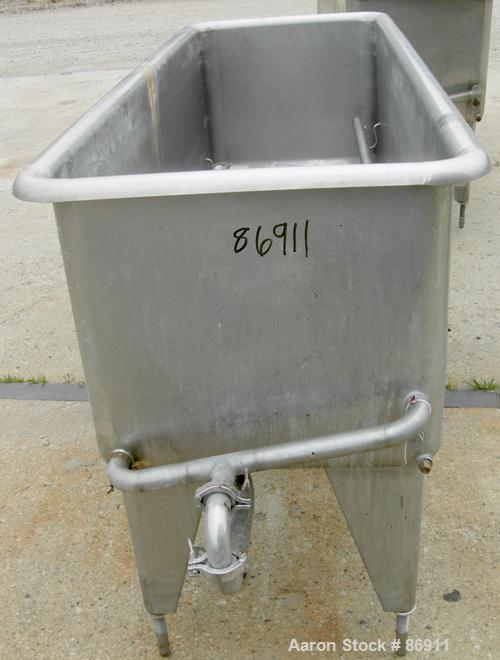 USED: Girton clean out of place washer, model PM6, 304 stainless steel. 170 gallon tank 24" wide x 76" long x 22" deep. (2) Distribution pipes, 2" end bottom outlet. Includes a Tri Clover centrifugal...