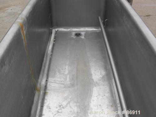 USED: Girton clean out of place washer, model PM6, 304 stainless steel. 170 gallon tank 24" wide x 76" long x 22" deep. (2) Distribution pipes, 2" end bottom outlet. Includes a Tri Clover centrifugal...
