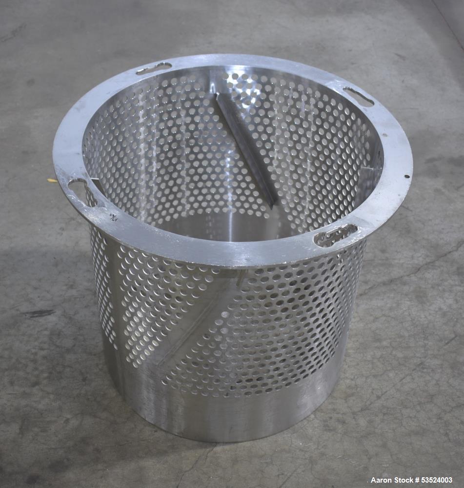 Used Spray Dynamics Soft Flight Coating Drum, Stainless Steel. Approximate 30" diameter x 27-1/2" long. (8) Internal flights. Has adjustable pitch. 20" Inlet, 23-3/8" outlet. Driven by 1/2hp, 1750 rp...