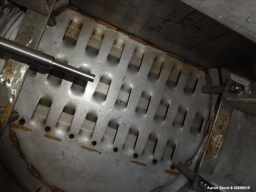 Used Stainless Steel Arrow Tank & Engineering Sieve Tray Column