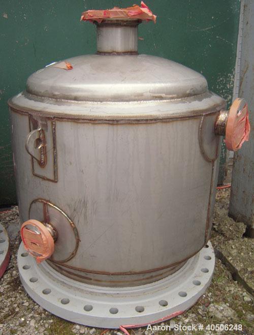 Unused- Mueller Distillation, B100 - Bio Diesel 100Column, 304L Stainless Steel, Vertical. 54'' diameter x 777 7/8'' overall height, (3) bolt together sections, internal rated 50 psi at 572 deg F and...