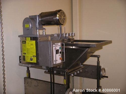 Used Complete Belshaw Century 200 Donut System, 153 dozen donuts per hour. Includes the following equipment:  Century fryer, model C200RH; Multi-Matic cutter with mobile lift carrier, model MDDRF4; C...