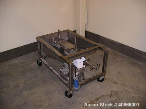 Used Complete Belshaw Century 200 Donut System, 153 dozen donuts per hour. Includes the following equipment:  Century fryer, model C200RH; Multi-Matic cutter with mobile lift carrier, model MDDRF4; C...