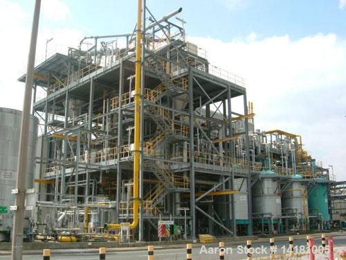 Used GEA Niro Kestner Desalination Plant, titanium. Plant feed rate is approximately 982 cubic feet/h (27,800 liters/h), evaporator consumes approximately 9.5 tons/h (8600 kg/h) of steam. The plant i...