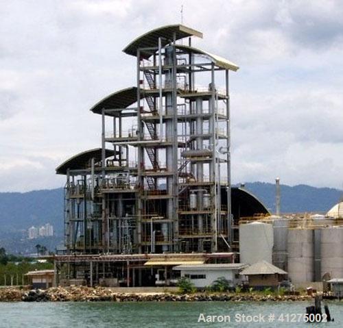 Used Fatty Acid Fractionation and Glycerine Refinery. Rated 50 tons per day coconut oil. Plant built by Process Technologies. The fat splitter utilizes Lurgi technology; fractionating and distillatio...