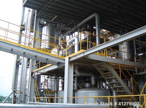 Used Fatty Acid Fractionation and Glycerine Refinery. Rated 50 tons per day coconut oil. Plant built by Process Technologies. The fat splitter utilizes Lurgi technology; fractionating and distillatio...