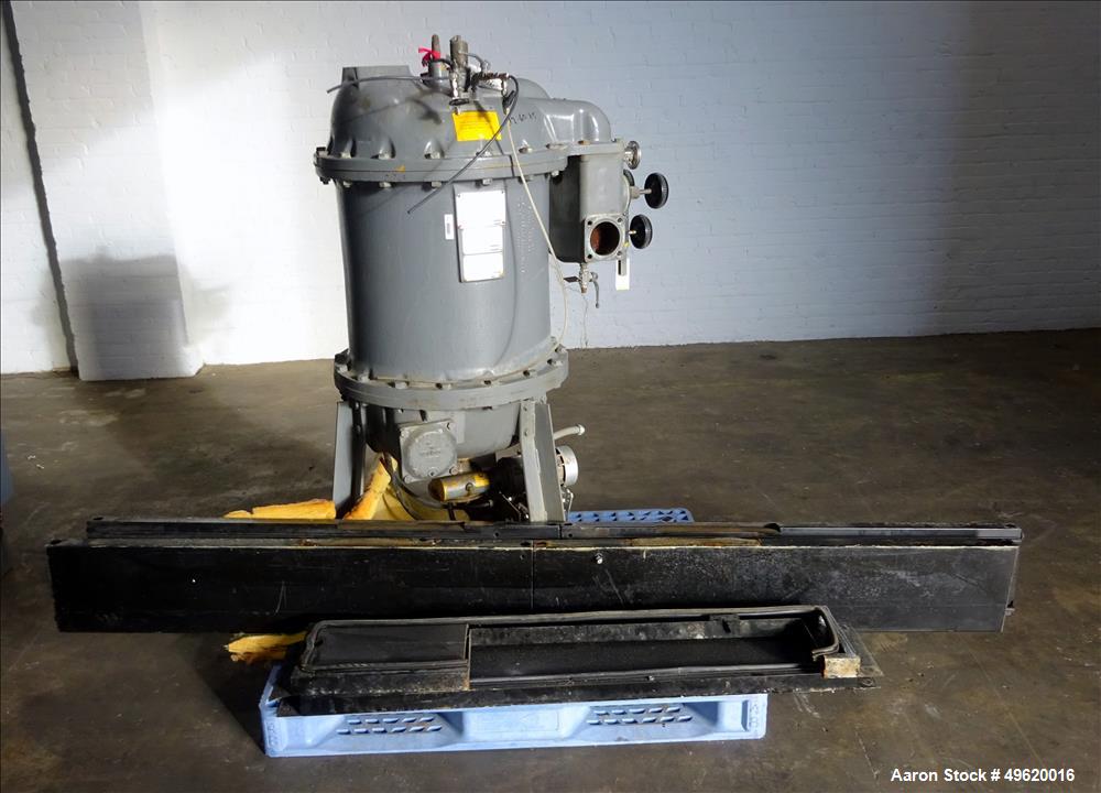 Used Atlas Copco Water Cooled Oil Free Rotary Screw Compressor, Model ZR 3-63. Approximate capacity 790 CFM, 125 psi. Driven by a 200hp, 3/60/460 volt, 3580 rpm motor. With Elektronikon panel, serial...