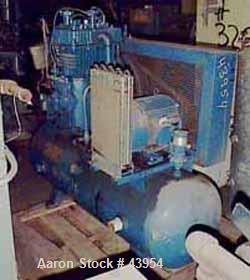 Used Quincy QR-25 Series Two Stage Reciprocating Air Compressor. Air and water cooled, model 340, tank mounted, size 5-1/4 x 3 x 3-1/2. Belt driven 7.5 hp, 230/460V/1750 rpm. Nominal capacity 39.5 cf...