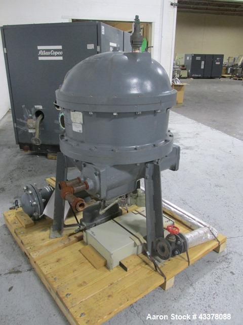 Used Atlas Copco Water Cooled Oil Free Rotary Screw Compressor, Model ZR250. Rated 1100 CFM, 125 psi. Driven by a 300hp, 460 volt motor. Includes an Atlas Copco MD600 air dryer, serial# AID011985, an...