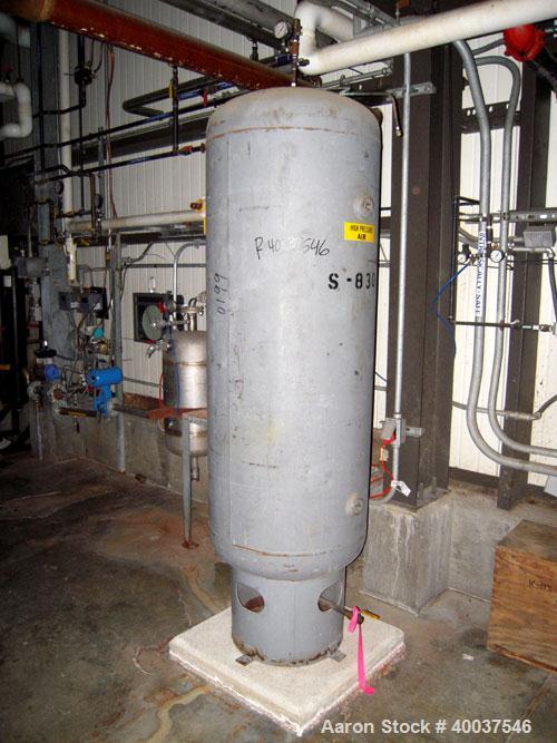 Used Ingeroll Rand Rotary Screw Air Compressor, model SSR-EP30SE. 117 CFM at 125 psi. Driven by a 30 hp,3/60/230/460 volt motor. Includes a model HRM 62-6 air dryer, and an approximately 24" diameter...