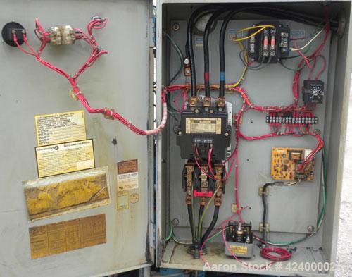 Used Quincy Helical Screw Air Compressor, Model QSI235WNW2, Water Cooled. Capacity 234 cfm at 110 psi. Driven by a 50 hp, 3/60/230/460 volt, 1780 rpm motor. Includes an air/oil reservoir tank, water ...