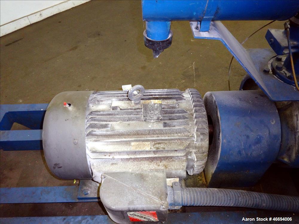 Used Quincy Helical Screw Air Compressor, Model Q235WNW1, Water Cooled. Capacity 234 CFM at 125 psi. Driven by a 50hp, 3/60/230/460 volt, 1760 rpm motor. Includes an air/oil reservoir tank, after coo...