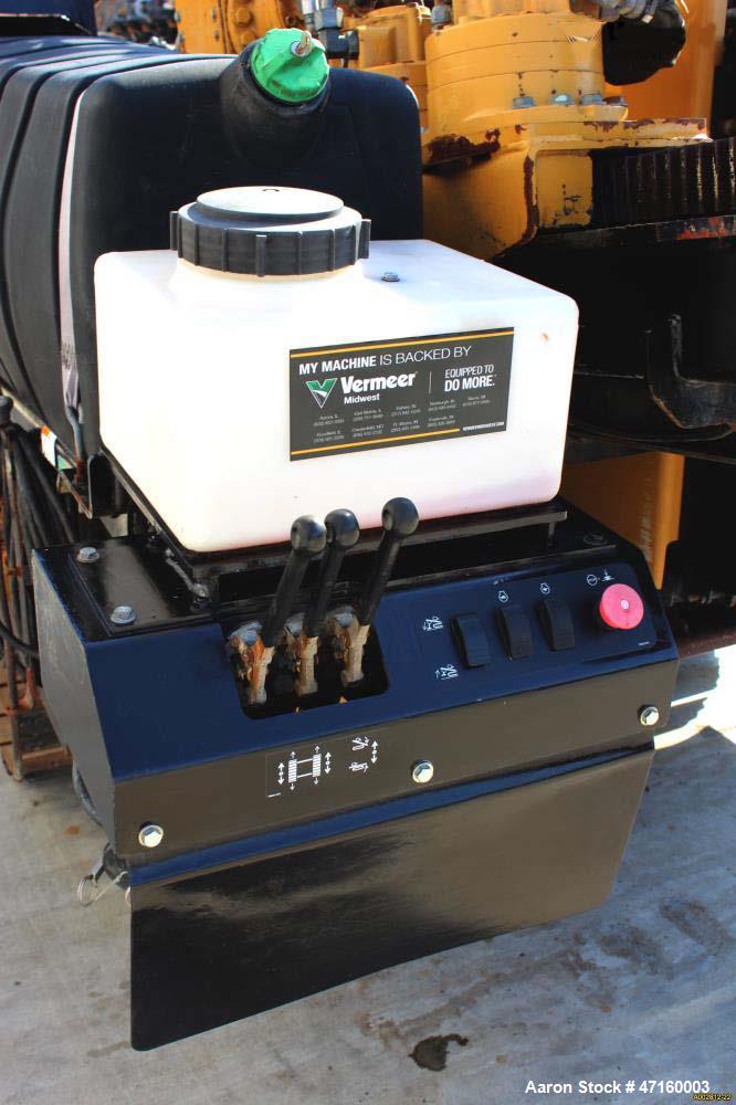 Used 2005 Vermeer D24X40II Directional Drill with 125 hp John Deere Diesel Engine. Machine features 24,000 lbs. of thrust and pullback, 4000 ft. lbs. of torque, 50 GPM Aplex Water Pump at 1300 psi. 5...