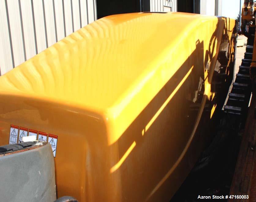 Used 2005 Vermeer D24X40II Directional Drill with 125 hp John Deere Diesel Engine. Machine features 24,000 lbs. of thrust and pullback, 4000 ft. lbs. of torque, 50 GPM Aplex Water Pump at 1300 psi. 5...