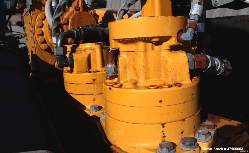 Used 2005 Vermeer D24X40II Directional Drill with 125 hp John Deere Diesel Engine. Machine features 24,000 lbs. of thrust and pullback, 4000 ft. lbs. of torque, 50 GPM Aplex Water Pump at 1300 psi. 5...