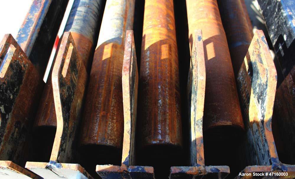 Used 2005 Vermeer D24X40II Directional Drill with 125 hp John Deere Diesel Engine. Machine features 24,000 lbs. of thrust and pullback, 4000 ft. lbs. of torque, 50 GPM Aplex Water Pump at 1300 psi. 5...