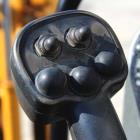 Used 2005 Vermeer D24X40II Directional Drill with 125 hp John Deere Diesel Engine. Machine features 24,000 lbs. of thrust and pullback, 4000 ft. lbs. of torque, 50 GPM Aplex Water Pump at 1300 psi. 5...