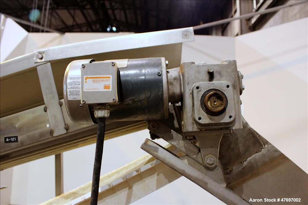 Used Incline Conveyor, 304 Stainless Steel.