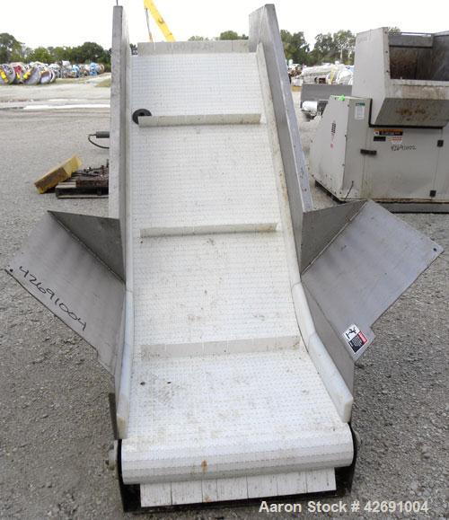 Used Bunting Magnetics Incline Belt Conveyor, Model SC130-03-05. Plastic pleated belt 29-1/2" wide x 20" long bottom horizontal section x  72’’ inclined section. Pleats approximately 25" apart, and 3...