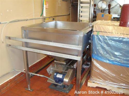 Used Z Bucket Conveyor, 9"inside x 4" Pockets, 11" Discharge SS Frame