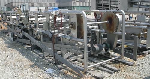USED:Allen Machinery bucket conveyor, model BED42910.  Rated 36    buckets a minute (3) 304 stainless steel horizontal sections approx36" wide x 48" long vibratory discharge conveyors. Includes plast...