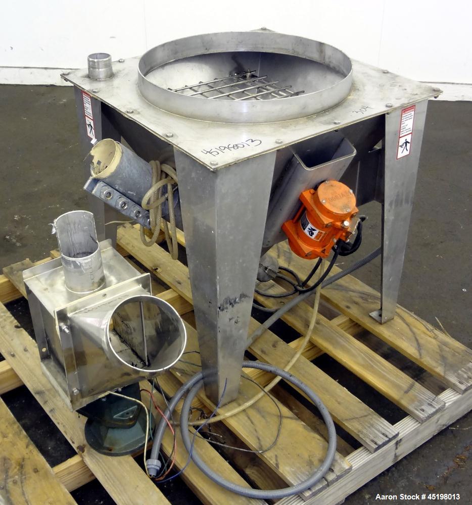 Used Hapman Flexible Screw Conveyor Parts Consisting Of: (1) 24" x 24" x 20" deep feed hopper with a 1 piece cover, (1) drive housing, no motor, and (1) approximate 3" diameter x 106" long tube, no s...