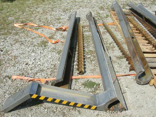 Used Screw conveyor parts, 304 stainless steel. Consisting of: Screw conveyor sections 4" diameter x 2" pitch, (2) 102" long, (2) 85" long, (1) 98" long, (3) 96" long, (1) 90" long. Screw conveyor tr...