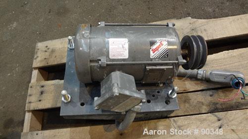 Used Dalex Screw Conveyor, 304 Stainless Steel, Horizontal. 9" Diameter x 111" long x 4" pitch screw. 10'' x 10'' Side opening, (3) 10'' bottom outlets. Trough measures 10" wide x 122" long x approxi...