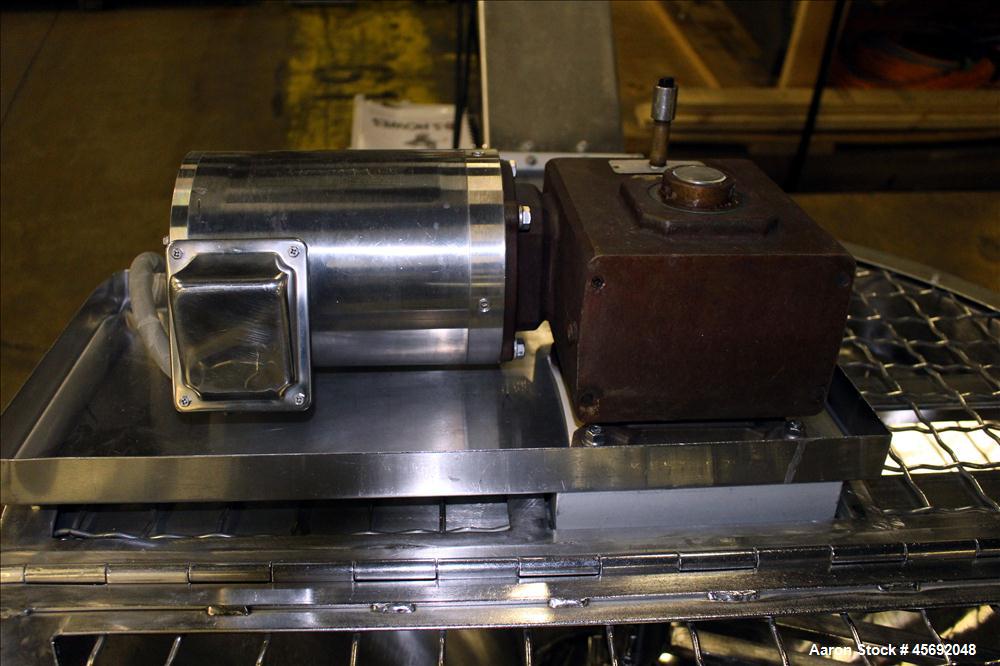 Used S. Howes Split Tube Screw Conveyor, Stainless Steel. 5" diameter x 167" long screw. Driven by 1 hp, 208-230/460, 1740 rpm, washdown motor. 36" diameter feed hopper with agitator. Driven by 1 hp,...