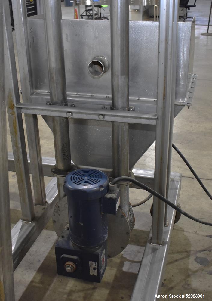 Used SpiroFlow Aeroflow Aero Mechanical Conveyor, 316 Stainless Steel. Approximate 3" diameter tube. Continuous wire rope with polyurethane spaced discs. Driven by a 2hp, 3/60/208-230/460 volt, 1740 ...