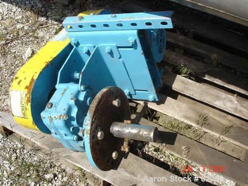 Used Thomas Conveyor Screw Conveyor, 316 Stainless Steel, Horizontal. 8" diameter x 213" long x 4" pitch screw. 10" end top feed, 10" x 10" end bottom outlet.Top bolt on cover with (2) 10" x 10" open...