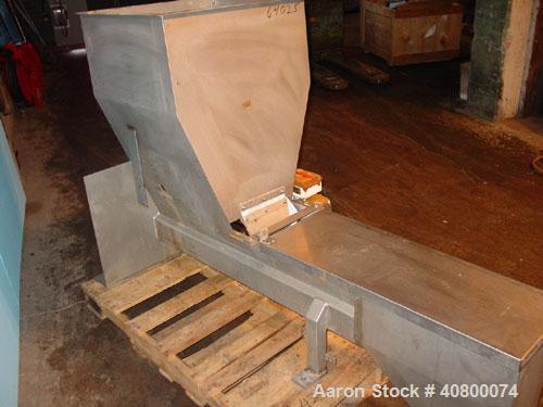 Used Vanmark Potato Feeder. (2) Approximate 3 1/2" diameter x 42" long side-by-side 316 stainless steel screws. Top feed with hopper, end bottom outlet. Driven by a 1 hp, 3/60/330/575 volt, 1700 rpm ...