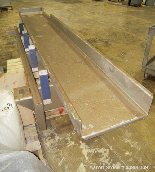 Used Key Technology ISO-FLO Vibratory Conveyor, Model 435535.1, 304 stainless steel. Maximum stroke approximately 7 1/2". Conveyor pan 5" deep, 18" wide x 120" long. Side end feed section, end discha...