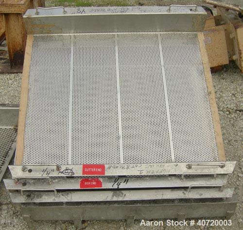 Used Carrier Vibratory Feeder/Screener, Model FCV36140S5/16, 304 Stainless Steel. 34 5/8" wide x 84" long screen area. 5/32'' stroke, (2) removable screens, single deck, 2 total separations. Driven b...