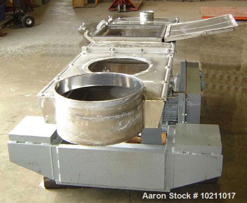 Used 24" Wide x 8'3" Long x 6" High Stainless Carrier Vibrating Conveyor, Model IM2460S9. 24" wide x 8'3" long x 6" deep tray. All stainless steel. Stroke 13/16", rpm 442, date of manufacture 7/14/98...