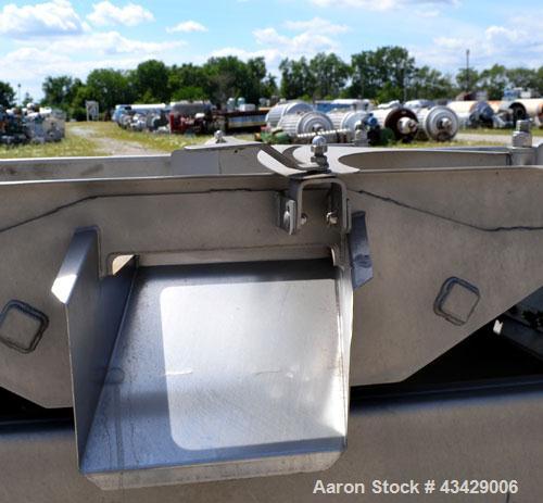 Used Stainless Steel Key Technology Marathon Distribution Vibratory Conveyor