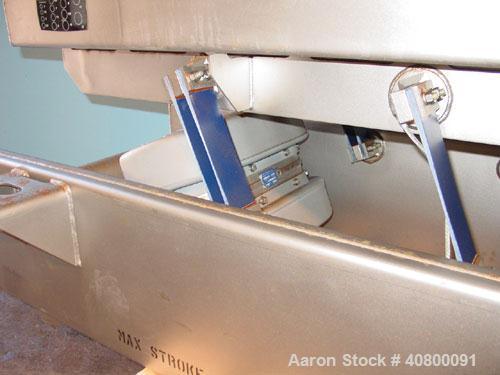 Used Key Technology ISO-FLO Vibratory Conveyor, Model 435532.1, 304 stainless steel. Maximum stroke approximately 8". Conveyor pan 5" deep, end feed section 37" wide x 34" long, middle section 19" wi...