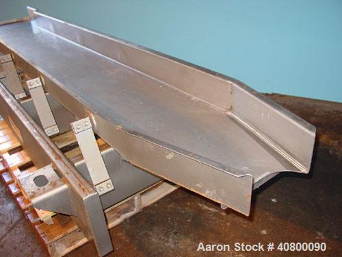 Used Key Technology ISO-FLO Vibratory Conveyor, Model 435541.1, 304 stainless steel. Maximum stroke approximately 8". Conveyor pan 5" deep, end feed section 21" wide x 10" long, middle section 18" wi...