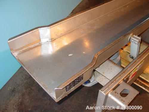Used Key Technology ISO-FLO Vibratory Conveyor, Model 435541.1, 304 stainless steel. Maximum stroke approximately 8". Conveyor pan 5" deep, end feed section 21" wide x 10" long, middle section 18" wi...