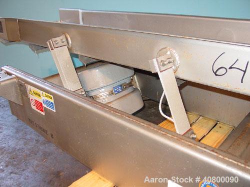 Used Key Technology ISO-FLO Vibratory Conveyor, Model 435541.1, 304 stainless steel. Maximum stroke approximately 8". Conveyor pan 5" deep, end feed section 21" wide x 10" long, middle section 18" wi...