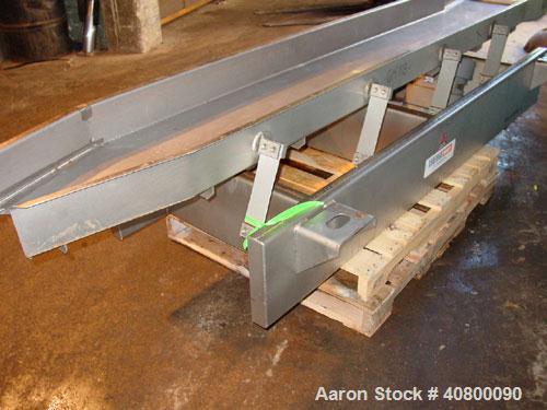 Used Key Technology ISO-FLO Vibratory Conveyor, Model 435541.1, 304 stainless steel. Maximum stroke approximately 8". Conveyor pan 5" deep, end feed section 21" wide x 10" long, middle section 18" wi...