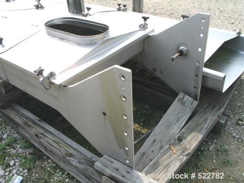 Unused-UNUSED: 30" wide x 27'6" long stainless steel vibrating conveyor, totally enclosed. Manufactured by Triple S Dynamics, Dallas, Texas. Conveyor is a "slip-stick" horizontal differential conveyo...