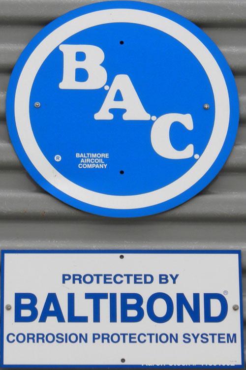 Used Baltimore Aircoil Series 3000 Induced Draft, Crossflow Single Cell Cooling Tower, Nominal 985 Tons, Model 3985A/V. Galvanized steel housing, 304 stainless steel cold water basin. Vertical air di...