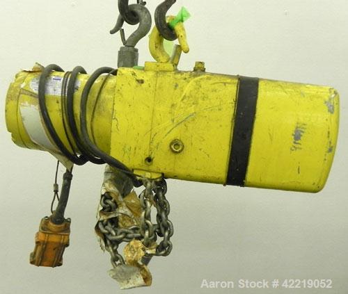 Used Yale 1/2 Ton Chain Hoist, model KEL1/2-10TH15S1. Driven by a 1 hp, 3/60/230/460 volt, 1700 rpm motor.