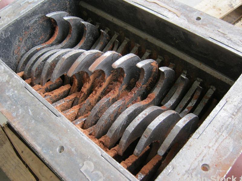 Used Scott Dominator Crusher, Model CR12-20S.  12" x 20" ionlet, rotor blades are 1/2" thick, distance between stationary bar on side of housing 1". 1/4" gap betwee rotor blade and stationary bar dur...