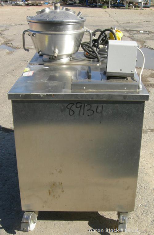 USED: Stephan vertical cutter-mixer, model UMC12-F/3, 304 stainless steel. (1) 12 liter jacketed mixing bowl approximately 12-1/2" diameter x 7" deep. Dished top cover with sightglass. Unit includes ...