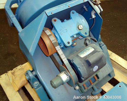 Used FEECO International Disc Pelletizer. Approximate 16” diameter x 3-1/4” deep 301 stainless steel pan. (3) Adjustable plow arms. Driven by a 1/4 hp, 60/115-2088/23660 volt, 1725 rpm motor.